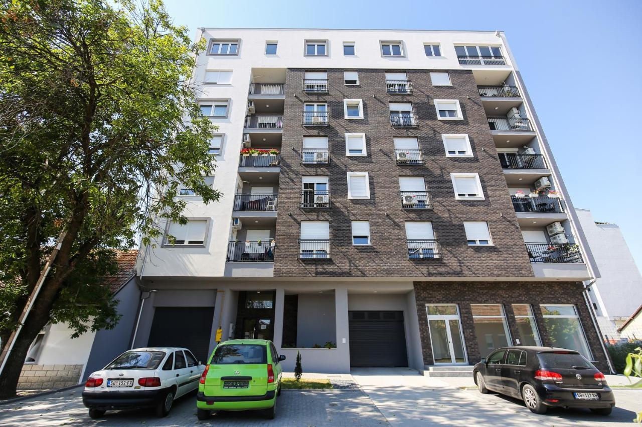 Manirosi 3 Apartman Subotica Exterior foto