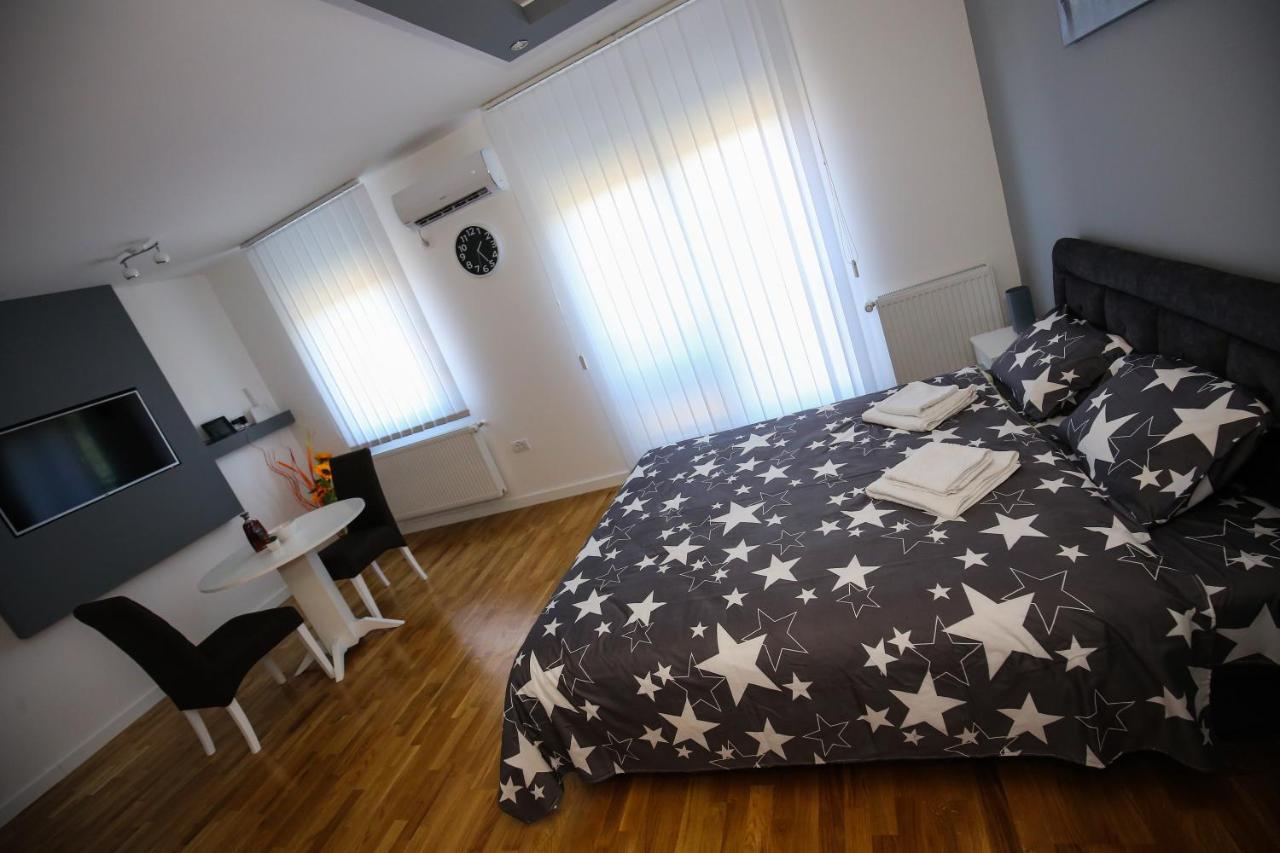 Manirosi 3 Apartman Subotica Exterior foto